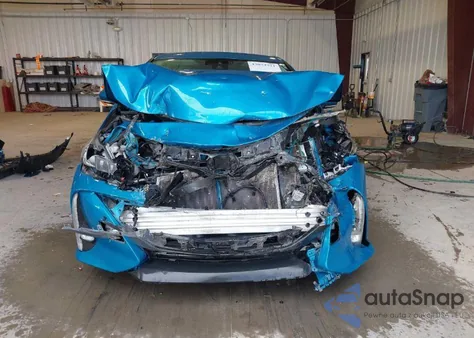 2021 Toyota Prius Prime Upgrade из США, поврежденный, VIN JTDKAMFP4M3166110